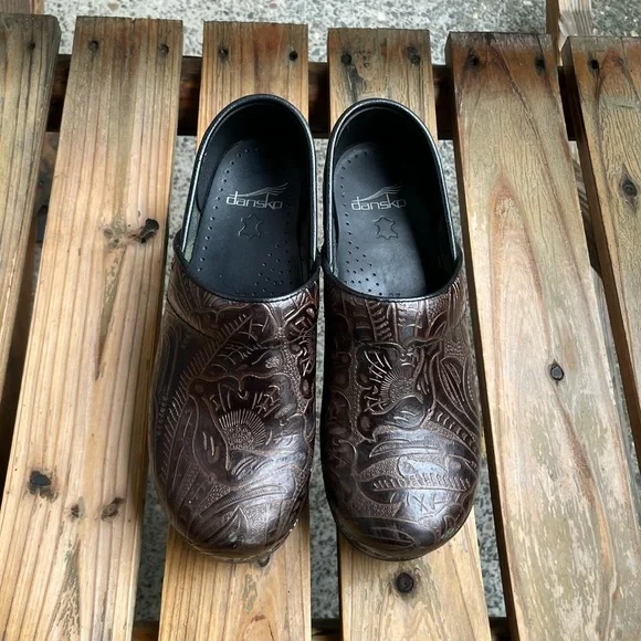 Dansko Professional Brown Tooled Leather Clog Size 37 - Picture 9 of 16